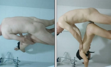 【爱情丶故事】网恋新人，38岁良家三天奔现，洗澡的时候强行操 逼，张开双腿手指猛扣穴