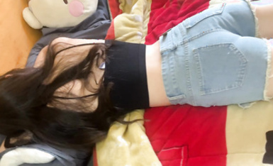 《嫩模私拍泄密》學院派系列！全是極品美乳長腿清純大學生美眉，換衣時被偸拍攝影師加錢對著大長腿擼射無水4K原版全套 合集（2）