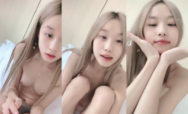 多少男生的白月光【在校大一学妹】粉嫩小穴，清纯可爱，放开那条可怜的小狗，稀疏阴毛一线天，好逼！ (2)