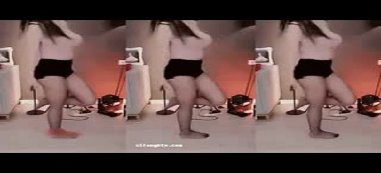 斗鱼超人气女神【张琪格】8月最新露点揉奶合集 8