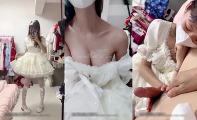 千嬌百媚美少女【軟軟兔Lt774523412】白色芙拉小姐全程lo鞋 被大雞巴哥哥站立後入 小騷穴太敏感被操尿了，美腿絲襪 白色美裙 美極了