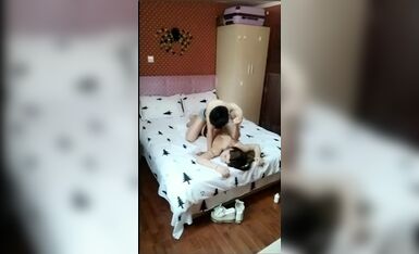 国产TS系列洋洋找个直男帮自己按摩被激烈操射