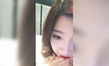 【丝足控福利】极品女神筱筱付费直播丝足诱惑合集 (1)