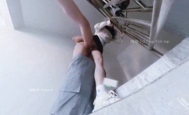 内心中的黑暗之神-520和親妹妹在樓梯間的激情